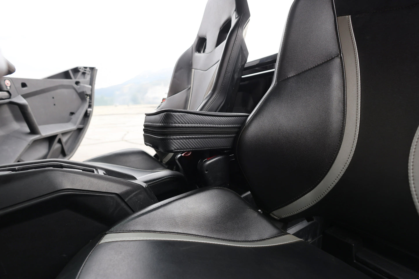 UTVMA Maverick R MAX Front or Rear Armrest with Bracket (2025+)