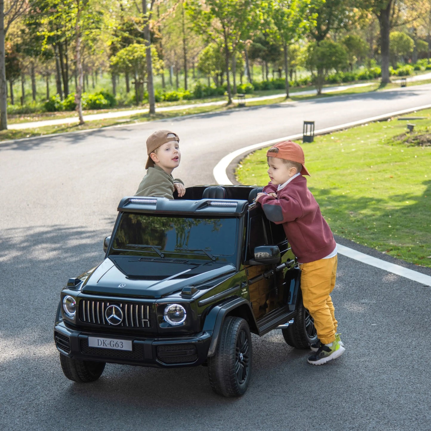 Licensed 2x24V Mercedes Benz G-Wagon 2-Seater Kids Ride-On Car