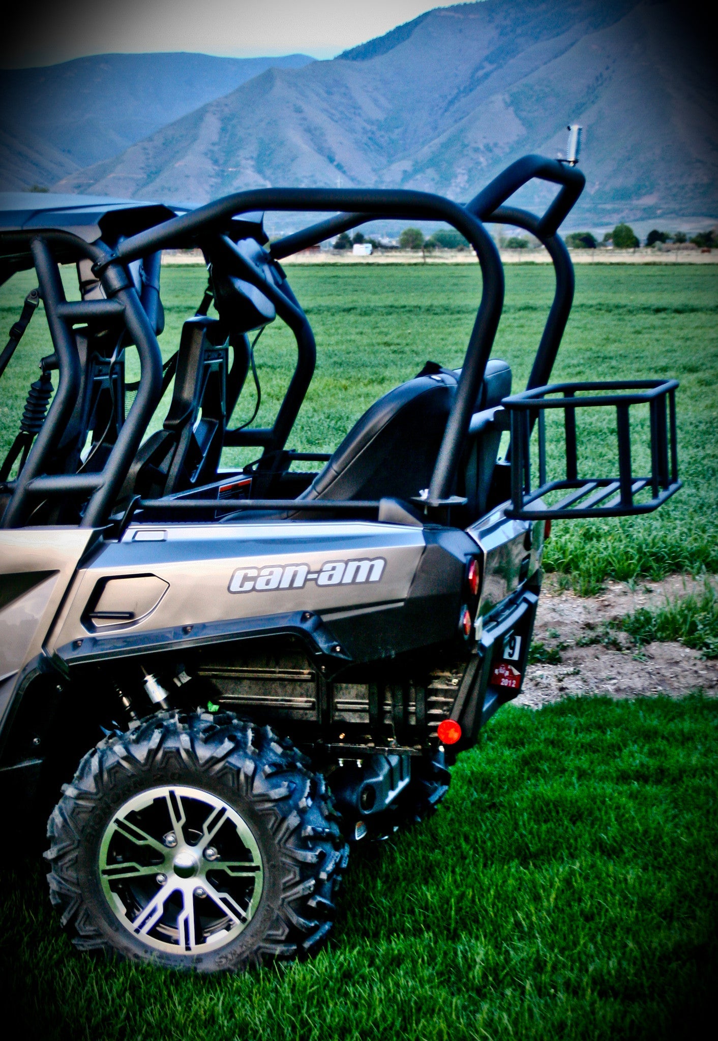 Commander Max Cooler Rack (2011+)