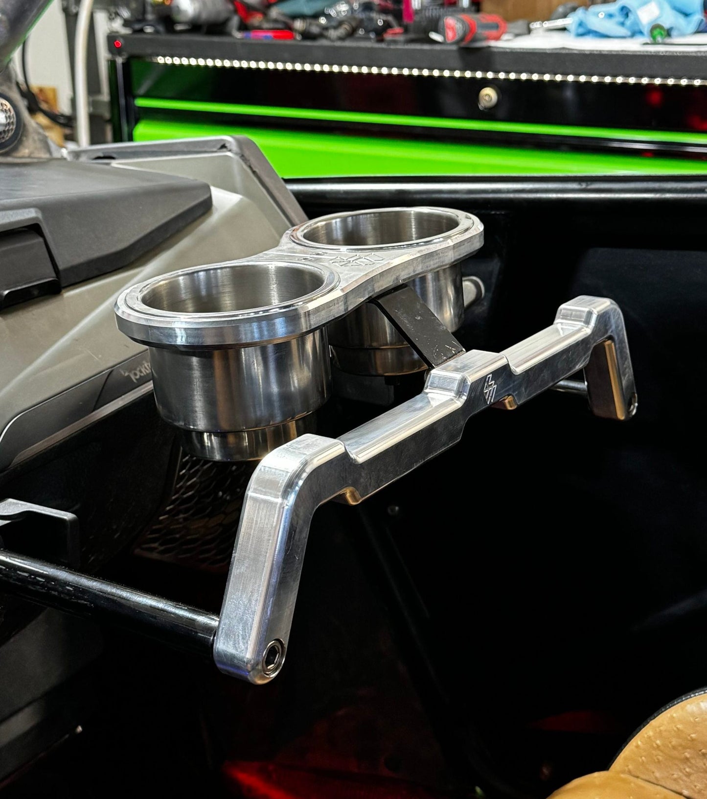 PRO R/ PRO S/ TURBO R/ PRO XP - GRAB HANDLE/DRINK CARRIER