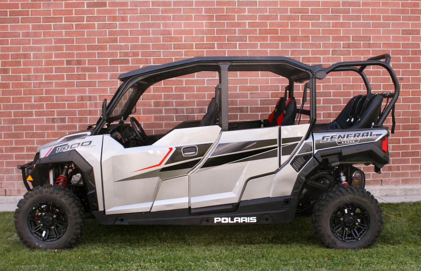 General / General 4 Backseat and Roll cage Kit (2016+)