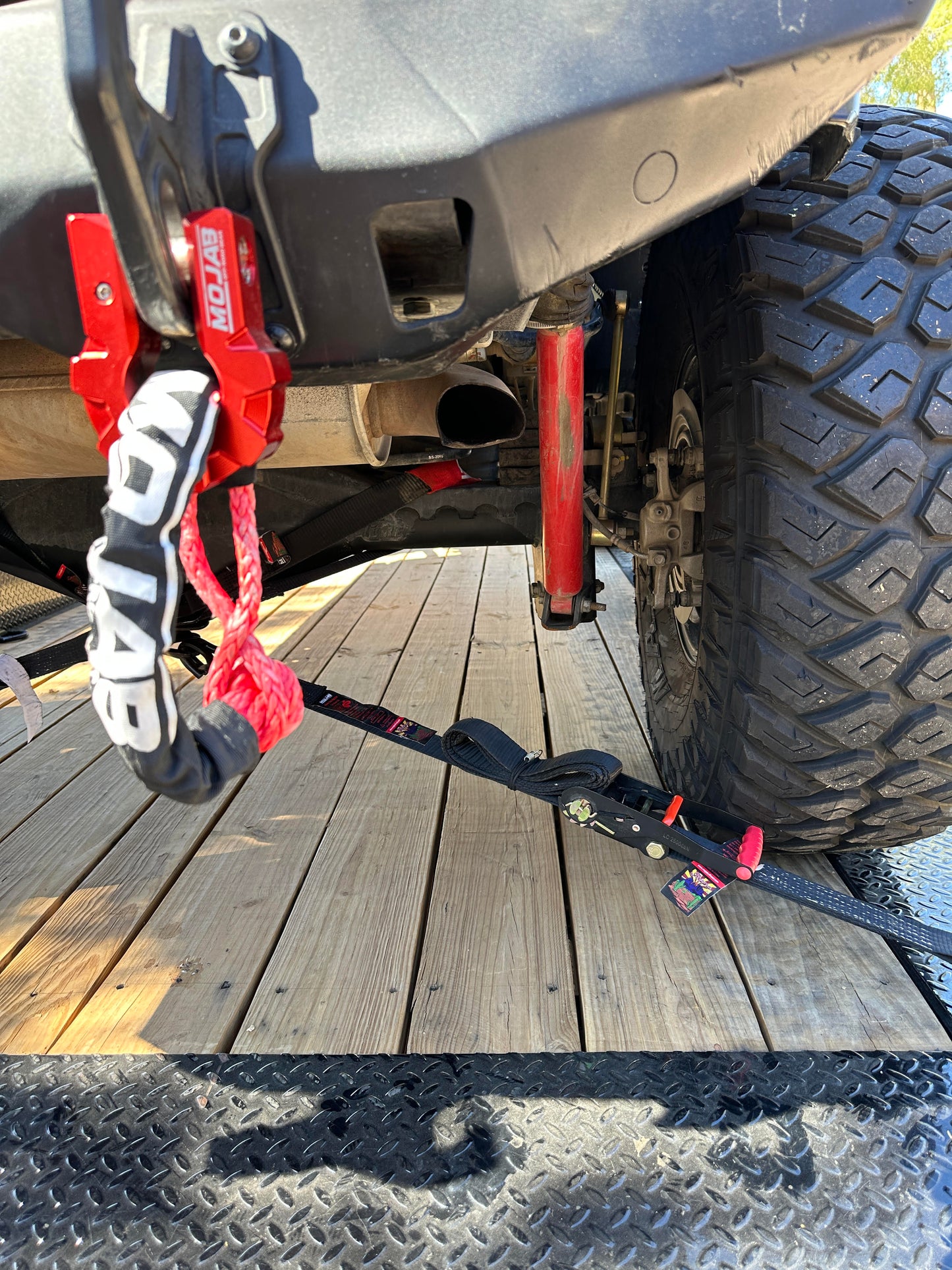 3/4'' Extreme duty Aluminum D-Shackle set (9T)-Ceramic coated (LIFETIME WARRANTY*)-Red,Orange, Blue and American flagShackles are scheduled for delivery during the week commencing July 13th